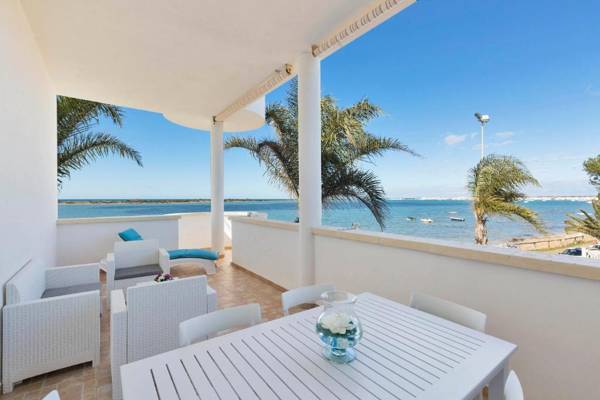 Villa La Strea by BarbarHouse