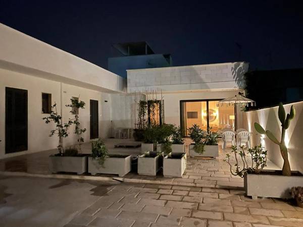 A Torre Lapillo a 80 mt dalla Spiaggia