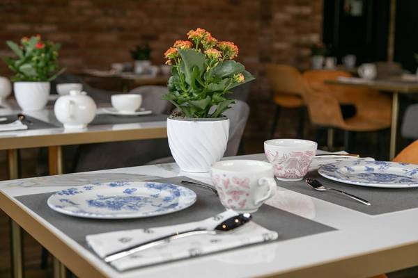 OPHELIA Lounge Restaurant Hotel