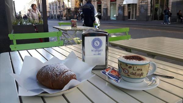 Da Gianni e Lucia Rooms with bathroom in the city center