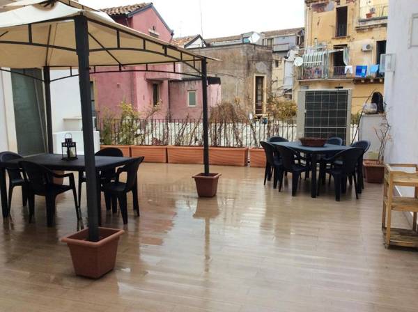 4 bedrooms appartement with city view furnished terrace and wifi at Catania 3 km away from the beach