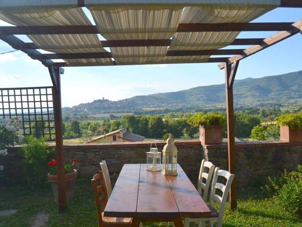 Beautiful holiday home in the hills of Castiglione Fiorentino.