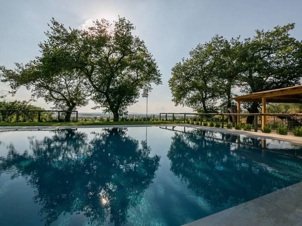 Spacious Villa in Castiglion Fiorentino Italy with Pool