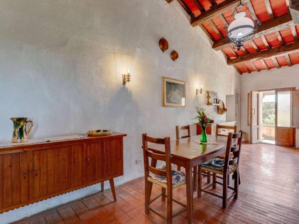 Antique 6 persons accommodation in small citadel.