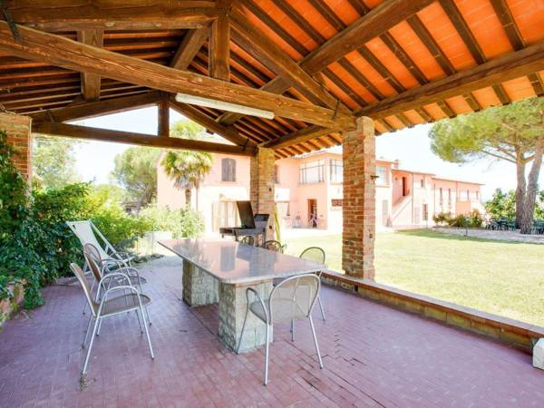 Vibrant Holiday Home in Castiglione del Lago