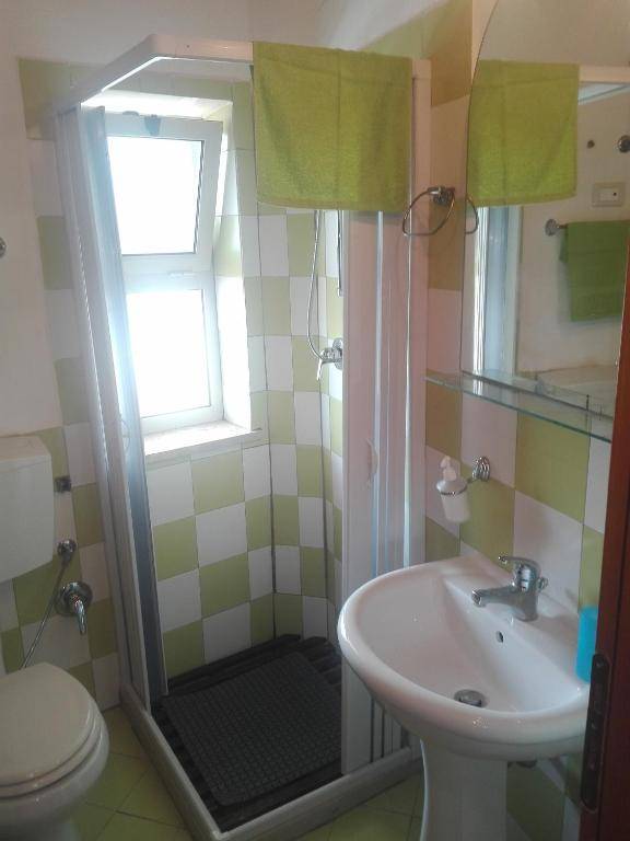 Trivani a 100 m dal mare