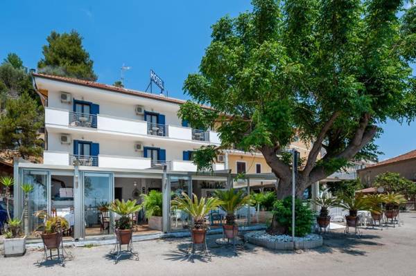 Family Driven Beach Hotel Il Porto