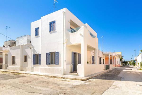 L'Angolo di Dora by BarbarHouse