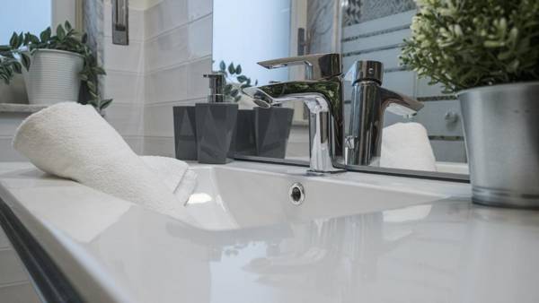 Italianway - San Leonardo with private beach