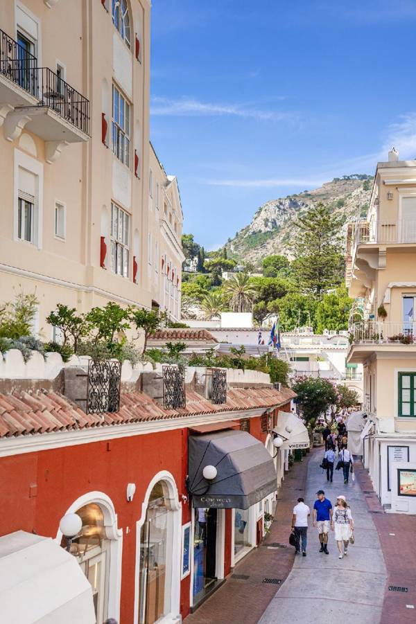 Camerelle 33 Capri center