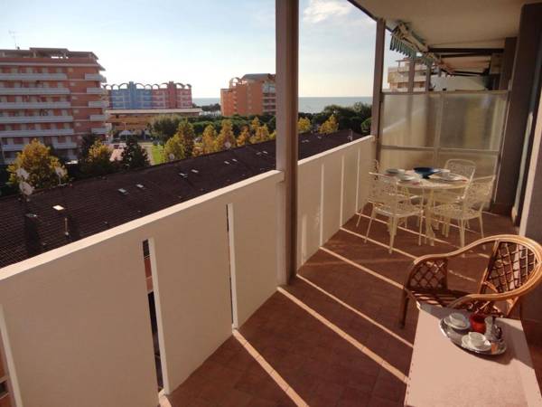Wonderful Apartment with Sea View in a Great Location in Porto Santa Margherita