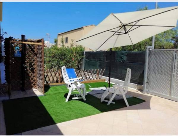 One bedroom house at Piana Calzata 100 m away from the beach with enclosed garden and wifi