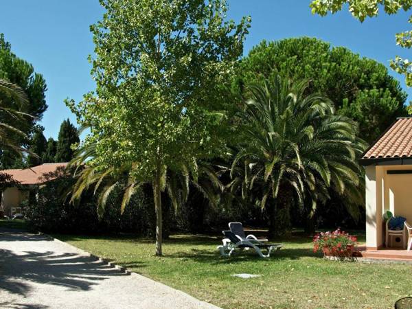 A semi-detached bungalow with AC near the coast of Tuscany