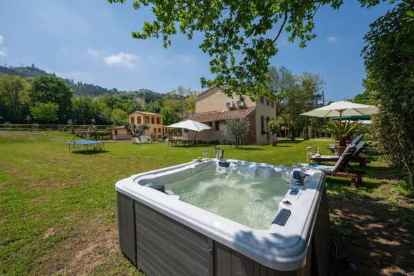 Villa Viloca in Camaiore with jacuzzi