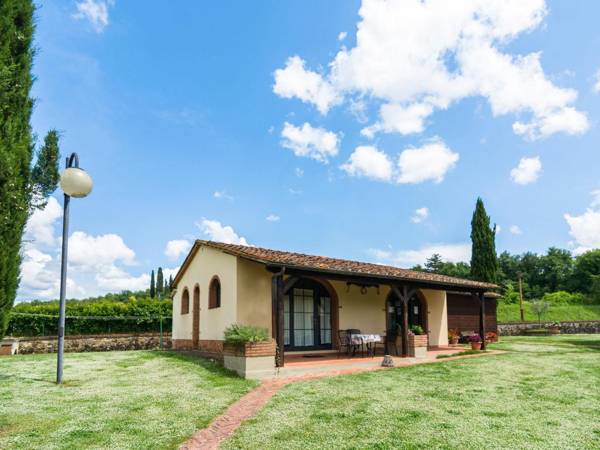 Cozy Farmhouse with Swimming Pool in Bucine