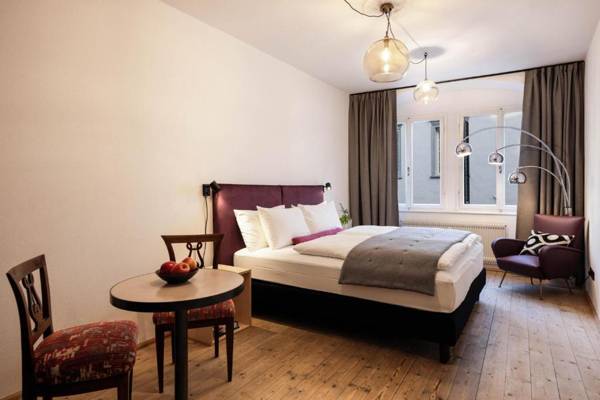 ROSA Goldenstern Residence