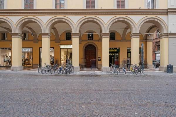 Skyline Central Apartment