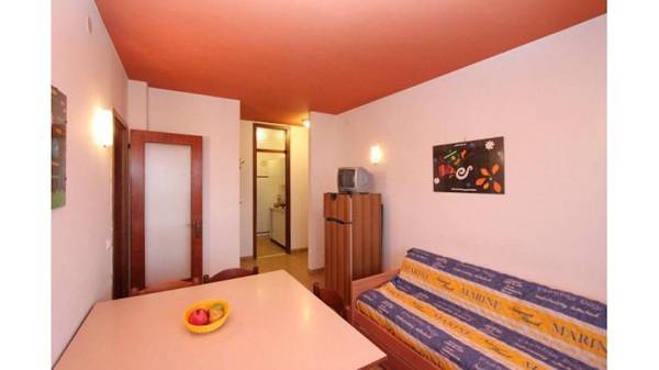 Very nice apartment facing the beach in lovely complex