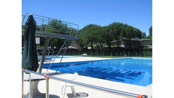 Residence With Large Swimming Pool And Beach Place