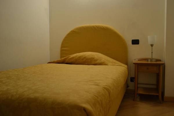 Gatto Bianco le Dimore