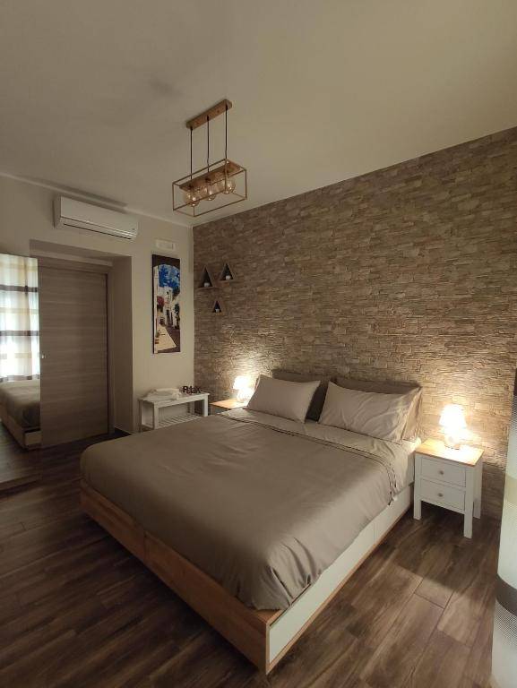 Tizzy Apartment & Rooms