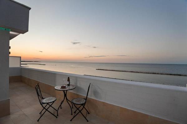 Tramonto sul mare Bari Apartment near the airport