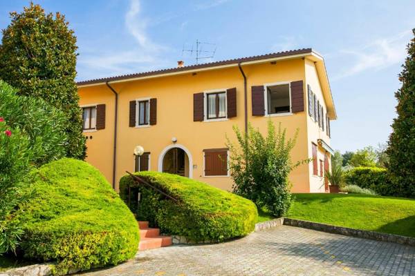 Bardolino Garden Pool &Tennis on the lake