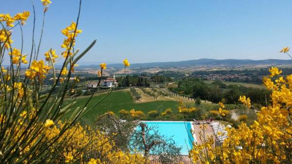 Holidays in apartment with swimming pool in Tuscany Siena