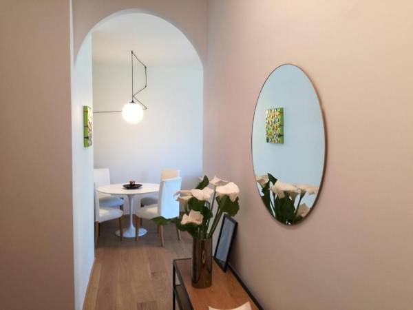 Suite 51 Lago Maggiore Appartamento con balcone a 50 mt dal lago