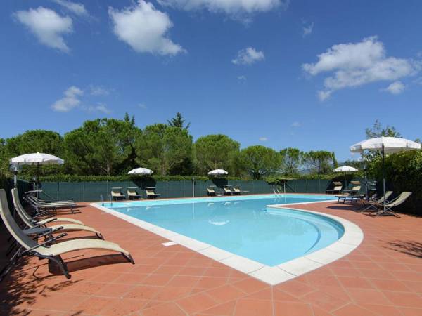 Beautiful Farmhouse in Arezzo with Swimming Pool Garden