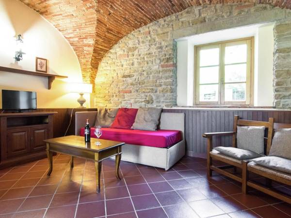 Beautiful Farmhouse in Arezzo with Swimming Pool Garden