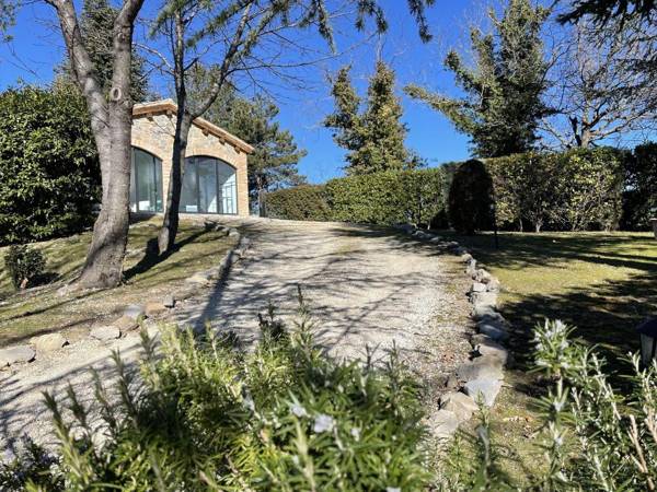 Countryside Villa in Amandola with Swimming Pool