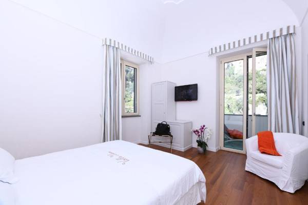 Villa Lara Hotel