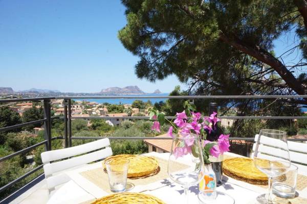 Panoramic Villa Near The Sea