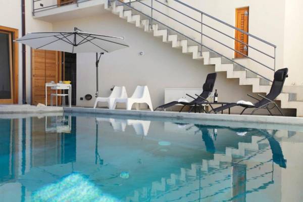 Villa With Poolgarden Near The Sea