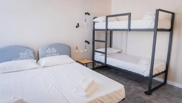 Piccolo Catalunya Hostel