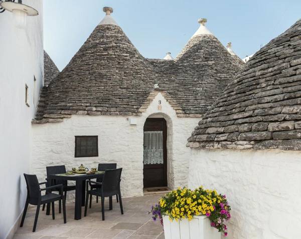 Trulli Family - Trulli&Cummerse