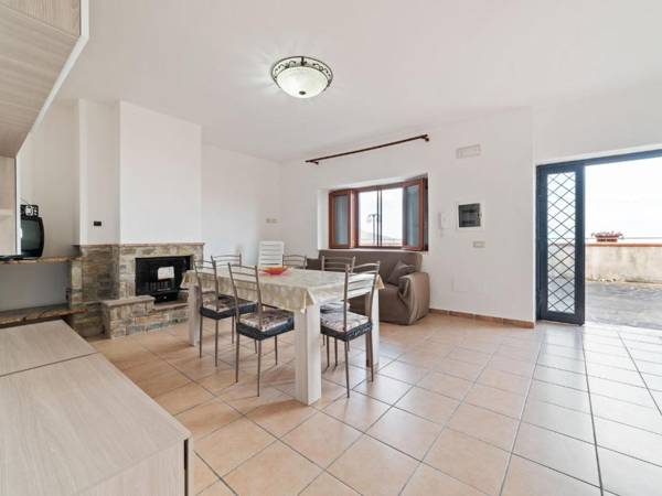 Lovely Apartment in Agropoli with Garden and Fireplace