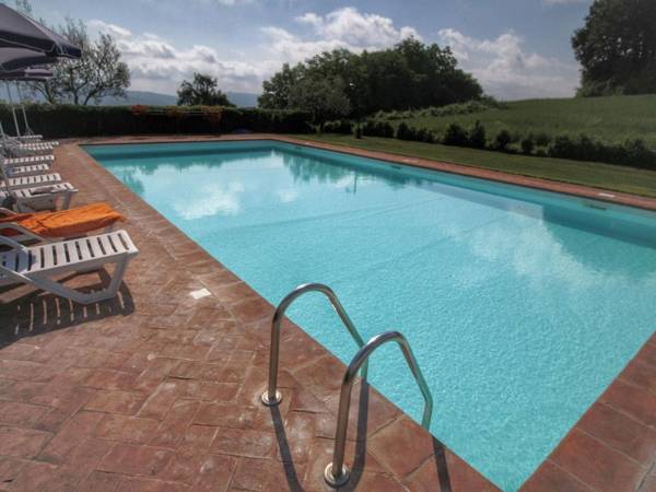 Rustic Farmhouse in Proceno with Swimming Pool