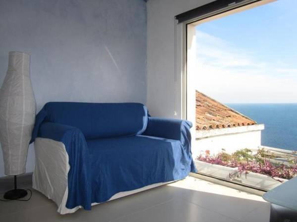 Come In Sicily La Pietra Monaca