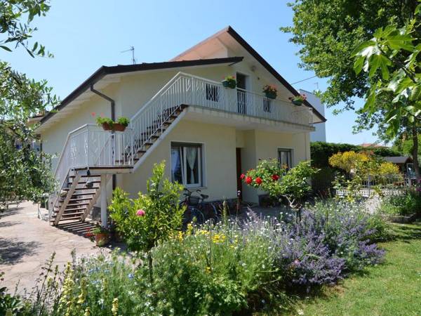 Holiday home 800 metres from the beaches