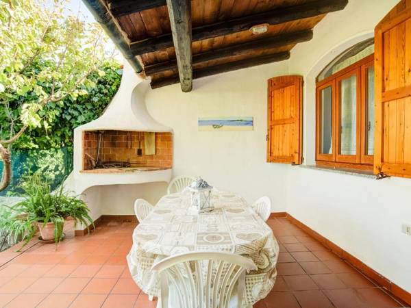 Suave Villa in La Ciaccia with Garden and Roof Terrace