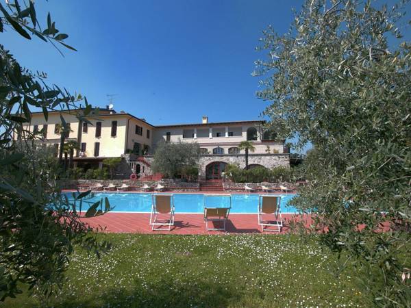 Holiday Home in Soiano del Lago with Garden & Pool