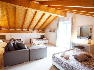 Apartment 5 - Overlooking Isola Comacina. Spacious living ideal for families of up to 10