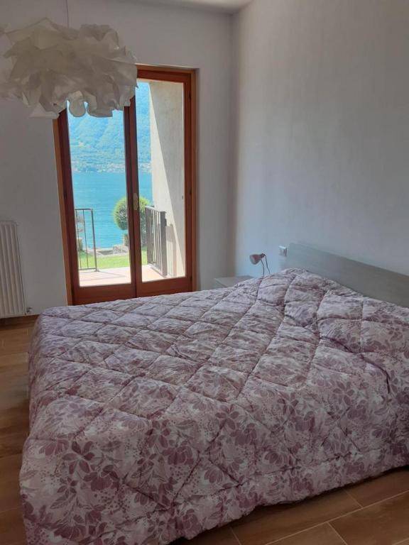 Big Apartment With Lake View and Two Bedrooms