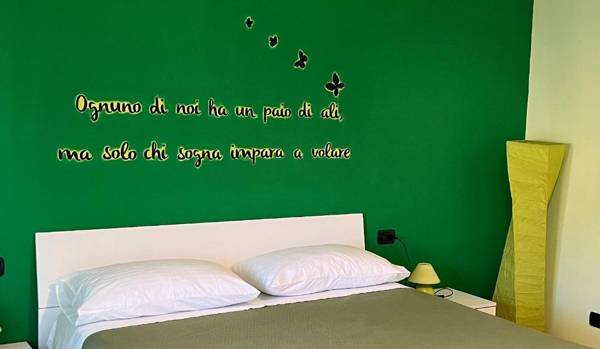 Color House Malpensa B&B