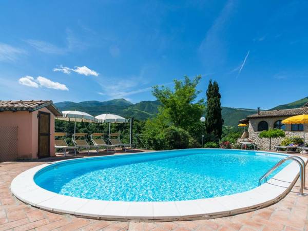 Spacious Holiday Home in Cagli with Garden