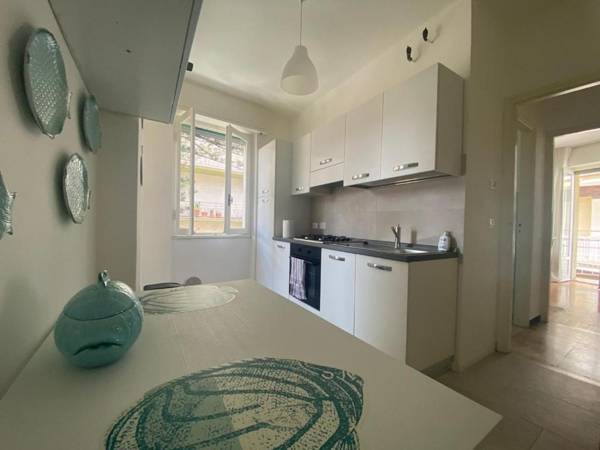 Modern two Bedroom Apartment in Arma di Taggia