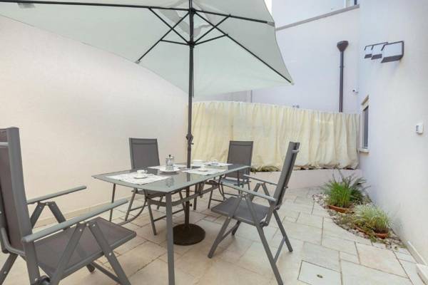 San Pancrazio Suite Apartment by BarbarHouse