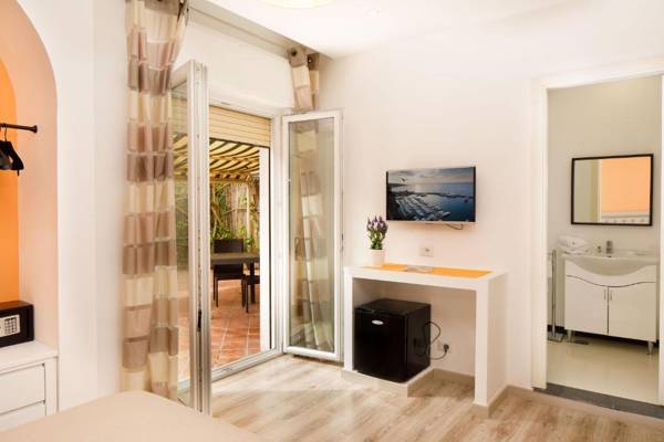 Sorrento Comfort Rooms con piscina